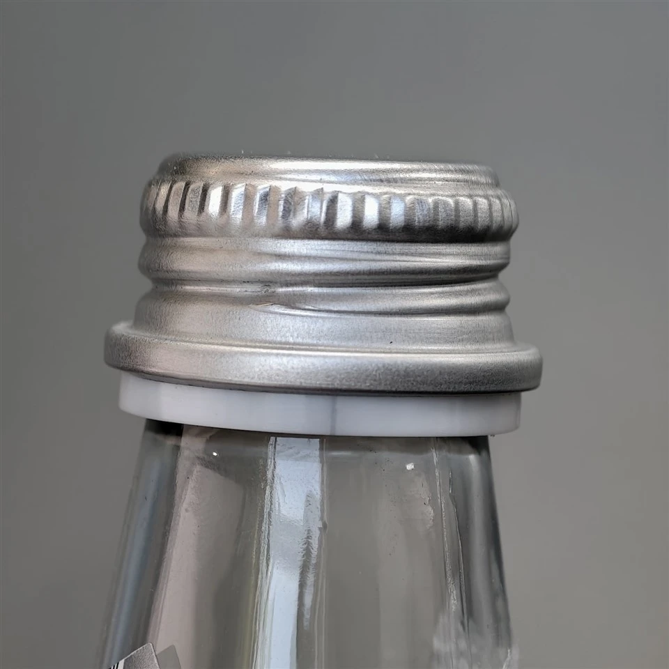 Factory Glass For Water Bottle Screw Aluminum Cap With Plastic Tamper Evident Ring 28mm high quality